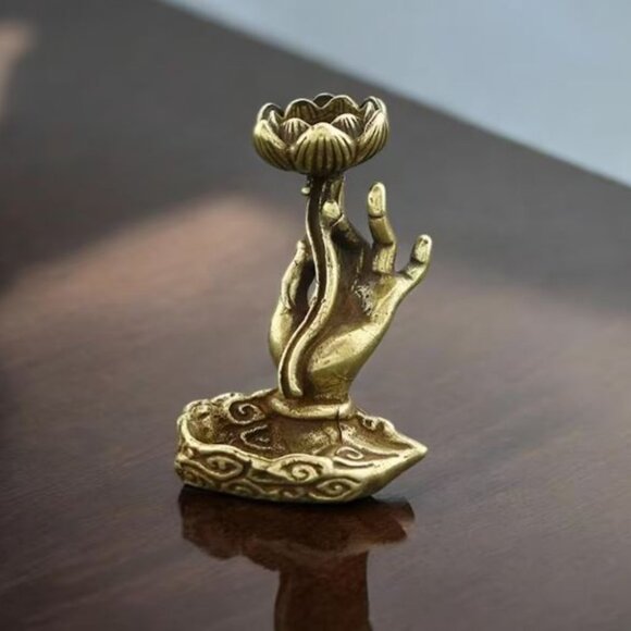 Lotus Flower Sculpture - Picture 2 of 3